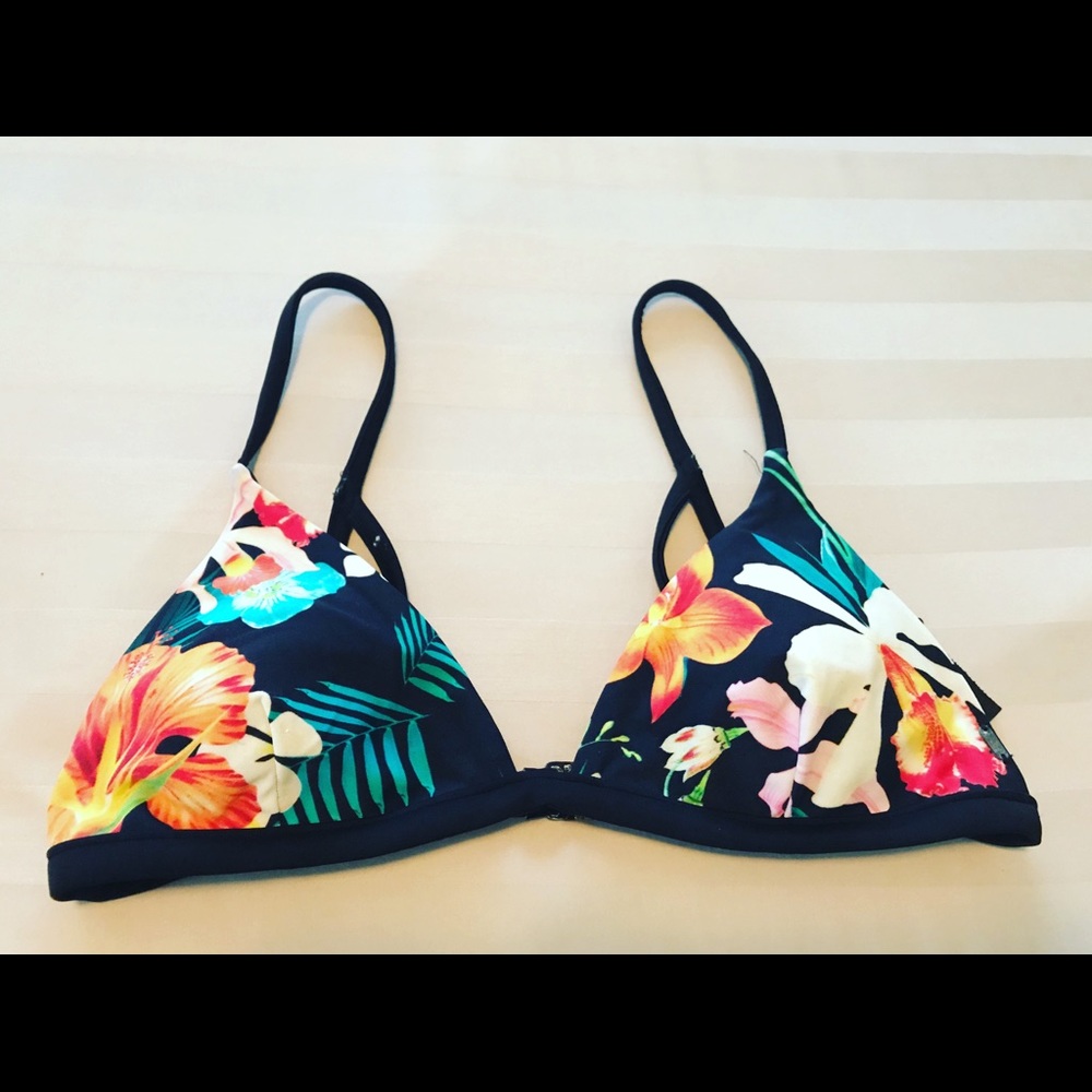 Roxy swimsuit top